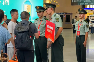 开学排面！迎新+军训，一个比一个硬核！你最Pick哪一款？